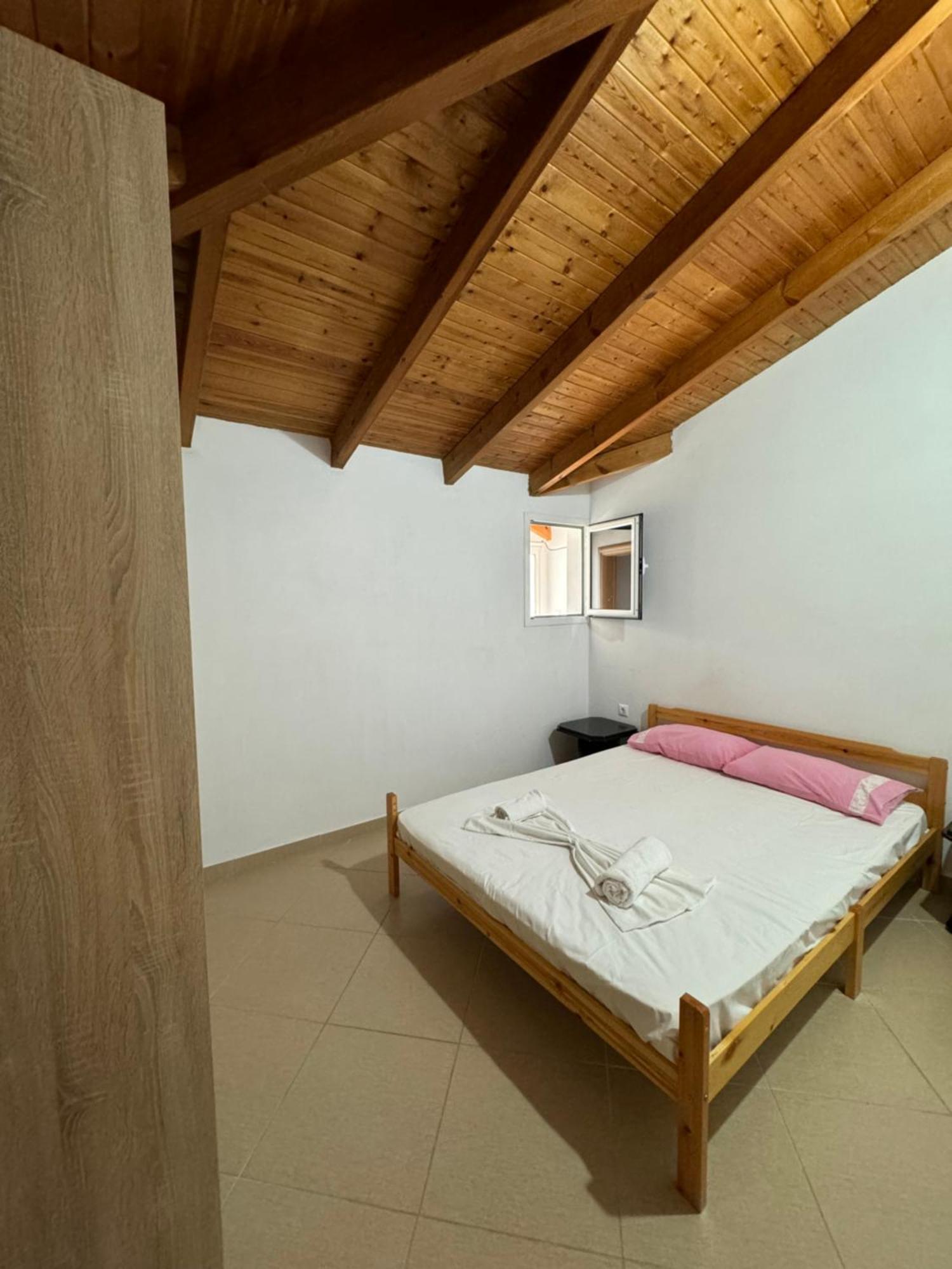 L.T. Apartment 5Th Street Sarandë Buitenkant foto