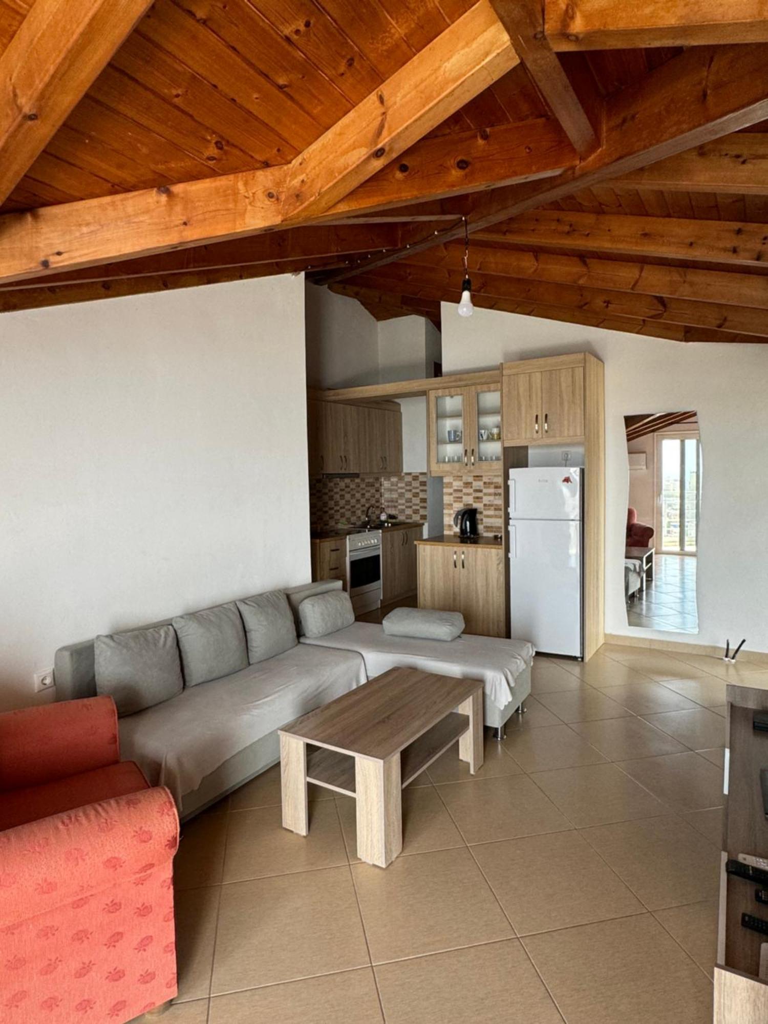 L.T. Apartment 5Th Street Sarandë Buitenkant foto